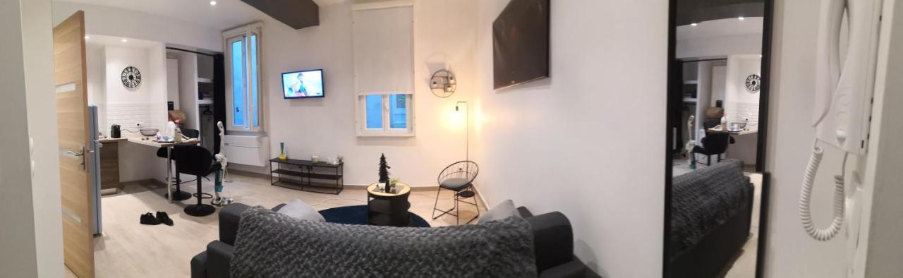 Апартаменты Le Studio Du Vieux Port Марсель Экстерьер фото