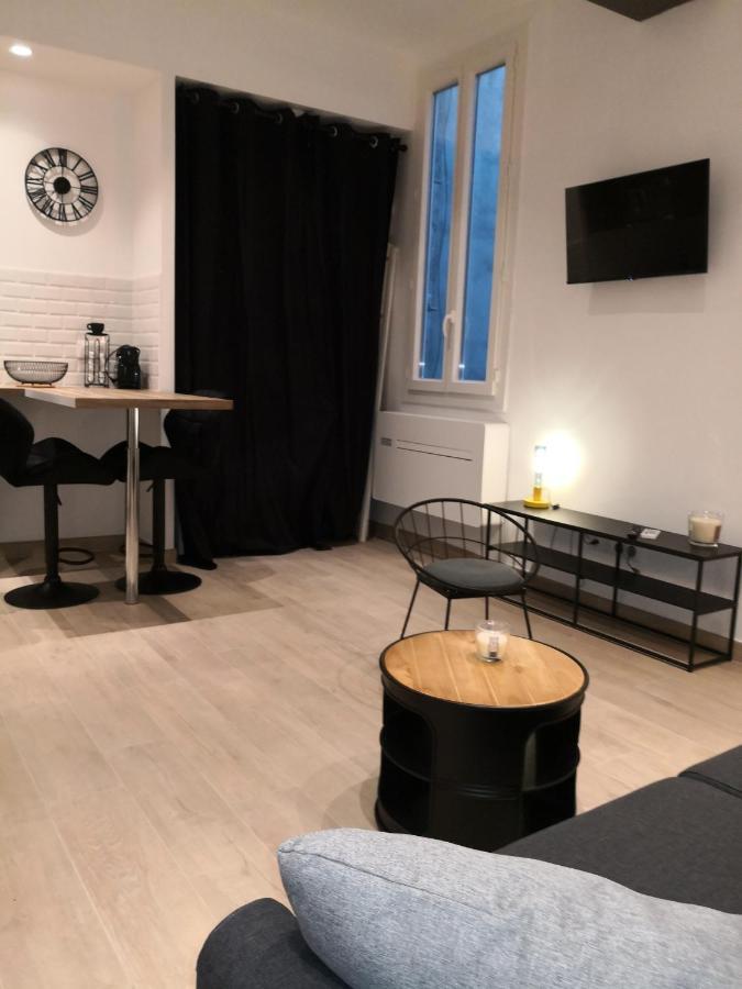 Апартаменты Le Studio Du Vieux Port Марсель Экстерьер фото